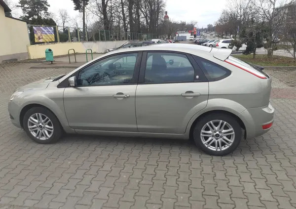 mazowieckie Ford Focus cena 15800 przebieg: 172000, rok produkcji 2009 z Radom